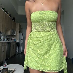 Tiger mist Strapless Lace Dress in Lime Green